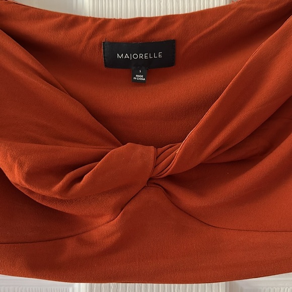 Majorelle Twist Crop Top Brick Red SM - Picture 4 of 9